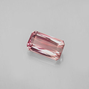 0.89캐럿 천연 로즈 핑크 투르말린, 에메랄드 컷, 7.2×4.2 mm, VVS