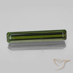 2.36ct 자연스러운 포레스트 그린 전기석, 에메랄드 컷, VVS-VS