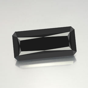 61.48캐럿 천연 검정색 투르말린, 에메랄드 컷, 33.6×15.8 mm, 불투명체