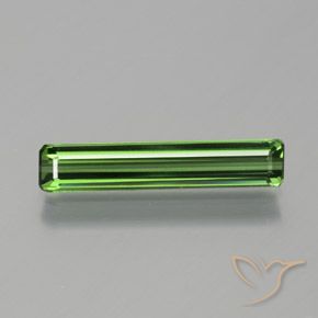 1.35ct 자연스러운 포레스트 그린 전기석, 에메랄드 컷, VVS-VS