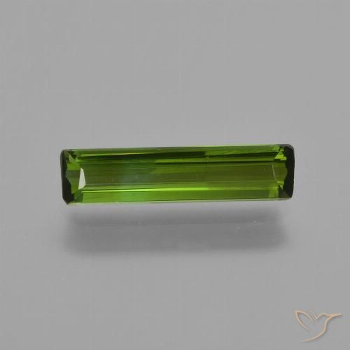 0.82ct 자연스러운 짙은 녹색 전기석, 에메랄드 컷, VS