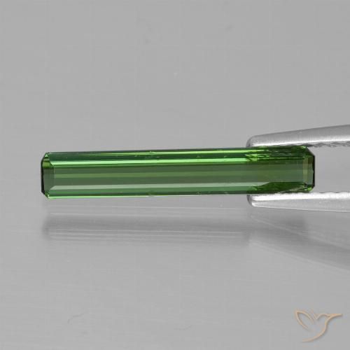 0.66ct 자연스러운 미디엄 그린 전기석, 에메랄드 컷, VVS-VS