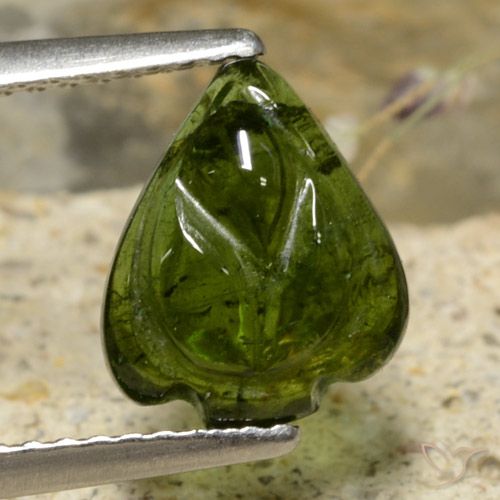2.01ct 자연스러운 포레스트 그린 전기석, 플라워 컷, 투명한