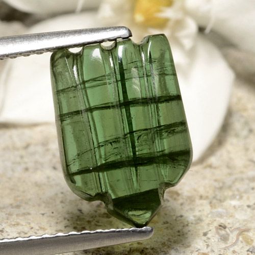 3.71ct 자연스러운 딥그린 전기석, 팬시한, 투명한