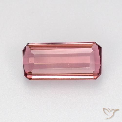 1.37ct 자연스러운 인텐스 핑크 전기석, 에메랄드 컷, VVS
