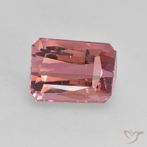 1.81ct 자연스러운 인텐스 핑크 전기석, 에메랄드 컷, VS-SI