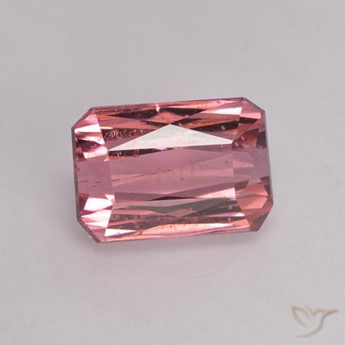 1.60ct 자연스러운 미디엄 핑크 전기석, 에메랄드 컷, VS-SI