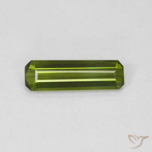 0.87ct 자연스러운 미디엄 그린 전기석, 에메랄드 컷, VVS