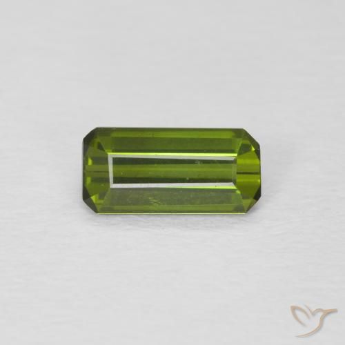 0.70ct 자연스러운 미디엄 그린 전기석, 에메랄드 컷, VVS