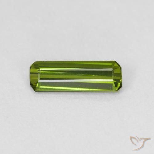 0.61ct 자연스러운 따뜻한 녹색 전기석, 에메랄드 컷, VVS-VS