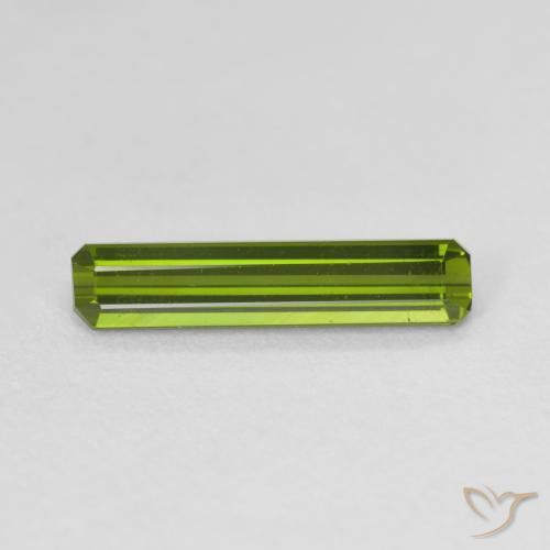 1.36ct 자연스러운 미디엄 그린 전기석, 에메랄드 컷, VVS-VS