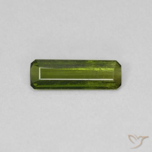 0.75ct 자연스러운 미디엄 그린 전기석, 에메랄드 컷, VS