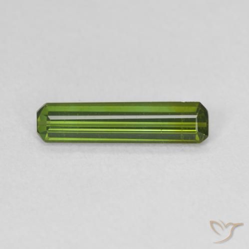 0.86ct 자연스러운 딥그린 전기석, 에메랄드 컷, VVS-VS