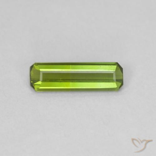 0.67ct 자연스러운 황록색 전기석, 에메랄드 컷, VVS