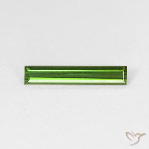 0.64ct 자연스러운 미디엄 그린 전기석, 바게트, VVS