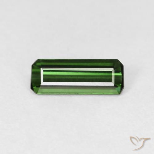 0.69ct 자연스러운 짙은 녹색 전기석, 에메랄드 컷, VVS