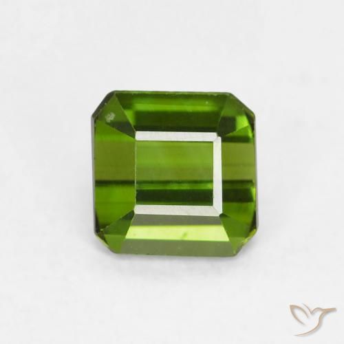 0.62ct 자연스러운 포레스트 그린 전기석, 에메랄드 컷, VVS