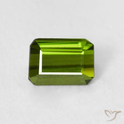 0.57ct 자연스러운 미디엄 그린 전기석, 에메랄드 컷, VS