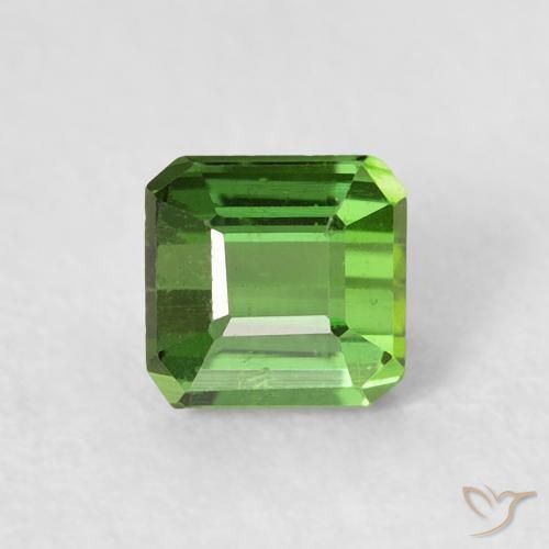 0.64ct 자연스러운 포레스트 그린 전기석, 에메랄드 컷, VS