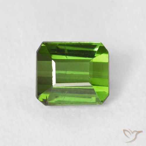 0.53ct 자연스러운 딥그린 전기석, 에메랄드 컷, VS