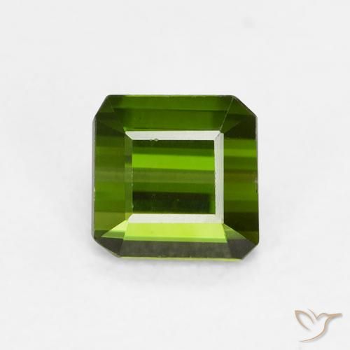 0.68ct 자연스러운 포레스트 그린 전기석, 에메랄드 컷, VVS