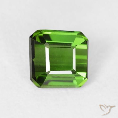 0.58ct 자연스러운 딥그린 전기석, 에메랄드 컷, VVS-VS