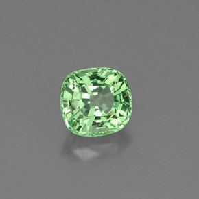 0.53캐럿 천연 그린 차보라이트 가넷, 쿠션 컷, 4.6×4.4 mm, VVS-VS