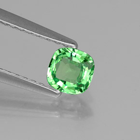 0.44캐럿 천연 그린 차보라이트 가넷, 쿠션 컷, 4.6×4.5 mm, VVS-VS