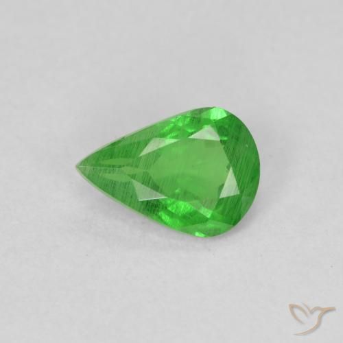 0.78ct 자연스러운 미디엄 그린 차보라이트 가넷, 배 모양, SI