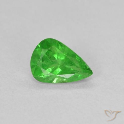 0.69ct 자연스러운 일렉트릭 그린 차보라이트 가넷, 배 모양, VS-SI