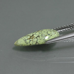 1.85캐럿 천연 옐로우 그린 터키석, 배 모양, 14.6×7.3 mm, 불투명체