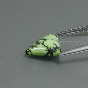 2.48캐럿 천연 옐로우 그린 터키석, 트릴리언, 13.3×10.8 mm, 불투명체