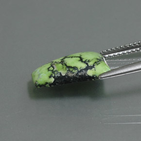 3.45캐럿 천연 연두색 터키 옥, 멋진 모양, 불투명체