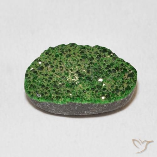 7.35캐럿 천연 Deep Earthy Green 우바로바이트 가넷 드루시, 팬시한, 불투명체