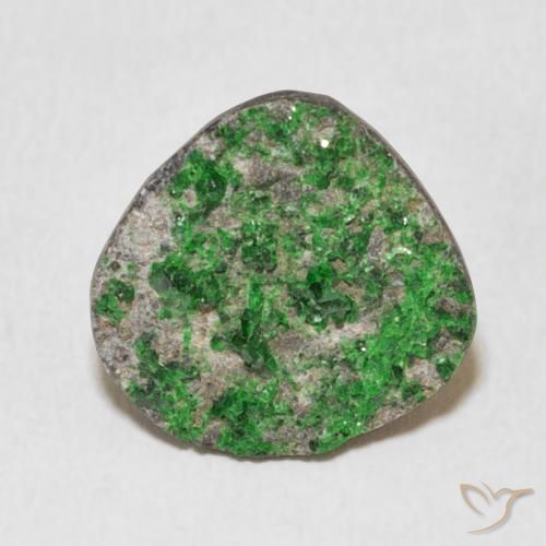 9.44ct 자연스러운 Deep Earthy Green 우바로바이트 가넷 드루시, 팬시한, 불투명체