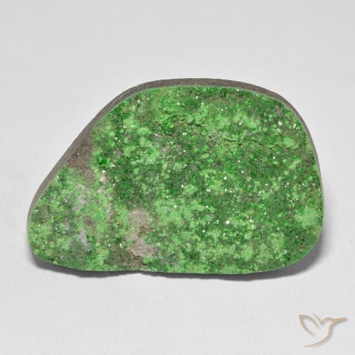 59.54ct 자연스러운 라임 그린 우바로바이트 가넷 드루시, 팬시한, 불투명체