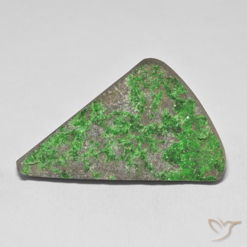 54.05ct 자연스러운 라임 그린 우바로바이트 가넷 드루시, 팬시한, 불투명체