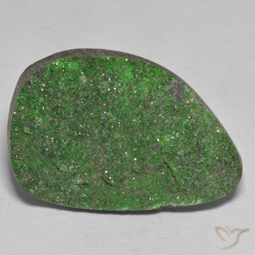 52.11ct 자연스러운 파인 그린 우바로바이트 가넷 드루시, 팬시한, 불투명체