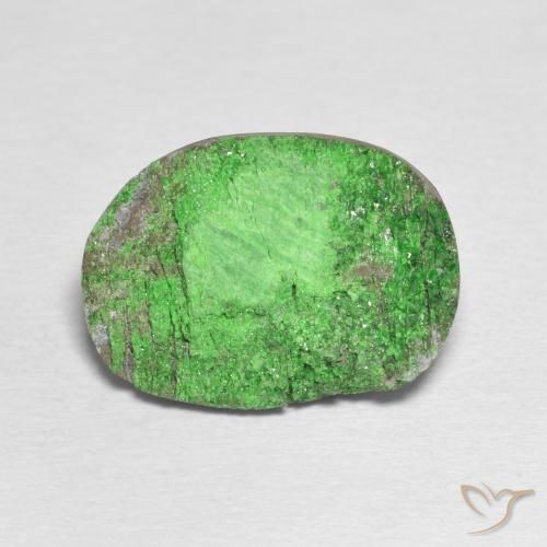 14.79ct 자연스러운 미디엄 그린 우바로바이트 가넷 드루시, 타원형, 불투명체