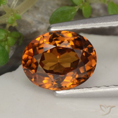 1.68ct 자연스러운 붉은 오렌지 지르콘, 타원형, VVS